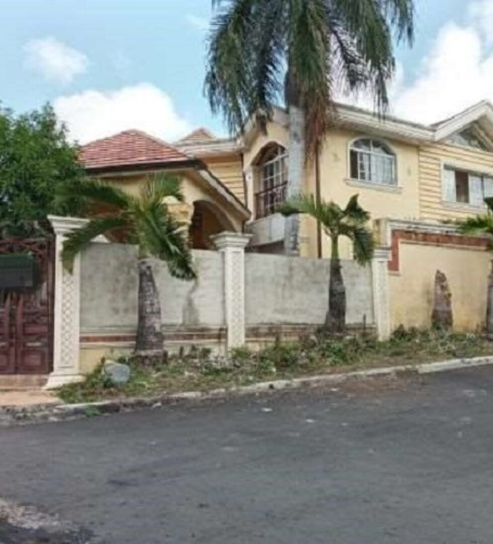 Vendo Majestuosa Casa Altos de Arroyo Hondo I Vendo Majestuosa Casa Altos de Arroyo Hondo I
