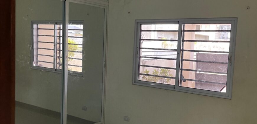 Venta Casa La Romana – Residencial Las Orquideas