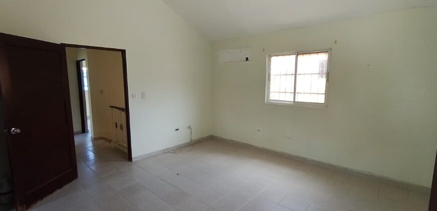 Vendo Casa Colinas del Arroyo I – Jacobo Majluta