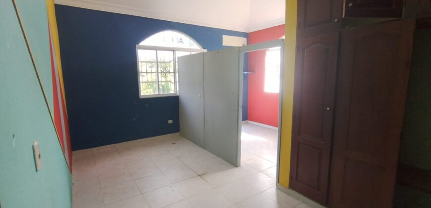 Vendo Casa con Local en la Zona Ortiental – Residencial Juan Lopez