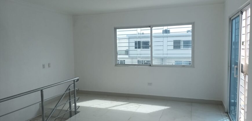 Venta Apartamento Tipo Penthouse en la Autopista San Isidro – Las Cayenas