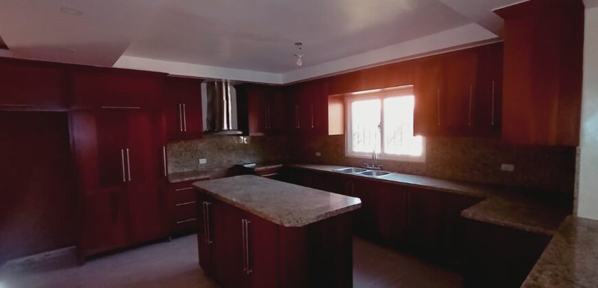 Venta Majestuosa Casa en Bani