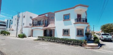 Venta Majestuosa Casa en Bani