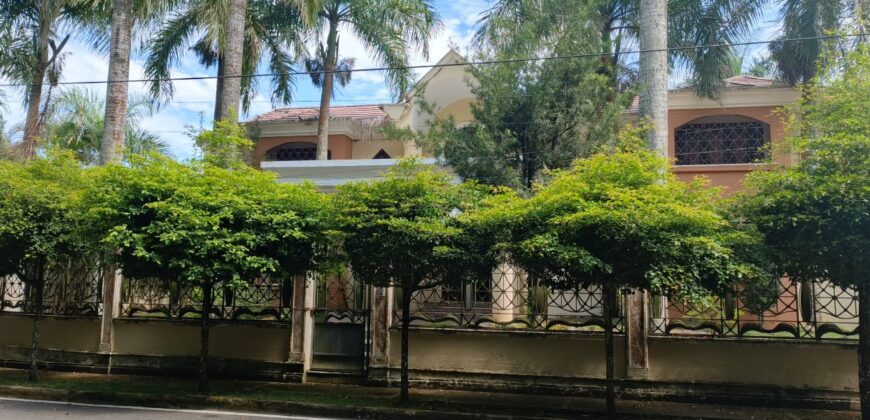 Venta Casa Mejestuosa en Isabel Villas -Arroyo Hondo -Precio: RD$38,141,736.72 Negociable