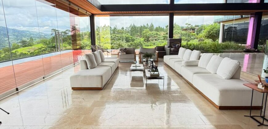 Venta Majestuosa Villa en Jarabacoa