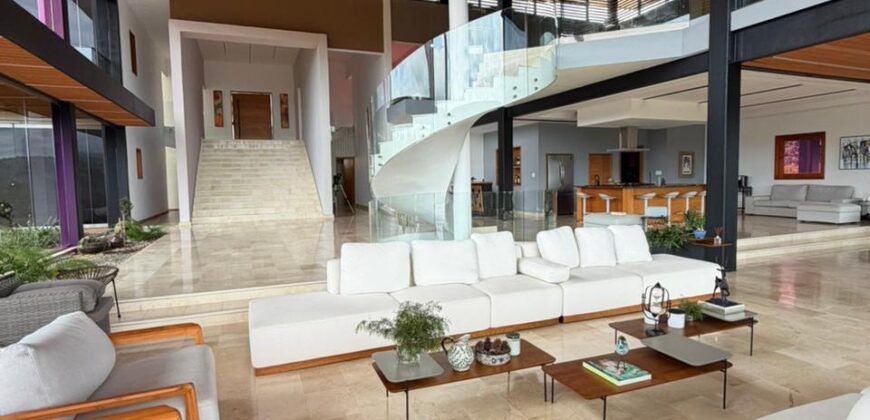 Venta Majestuosa Villa en Jarabacoa