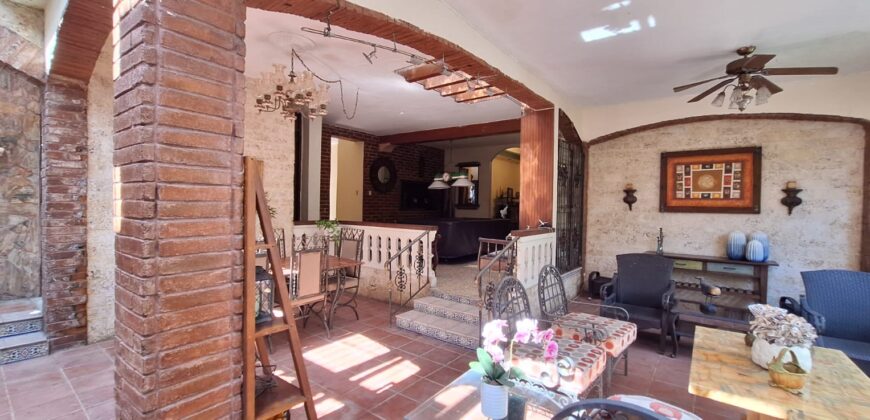 Venta Casa Colonial en Gazcue