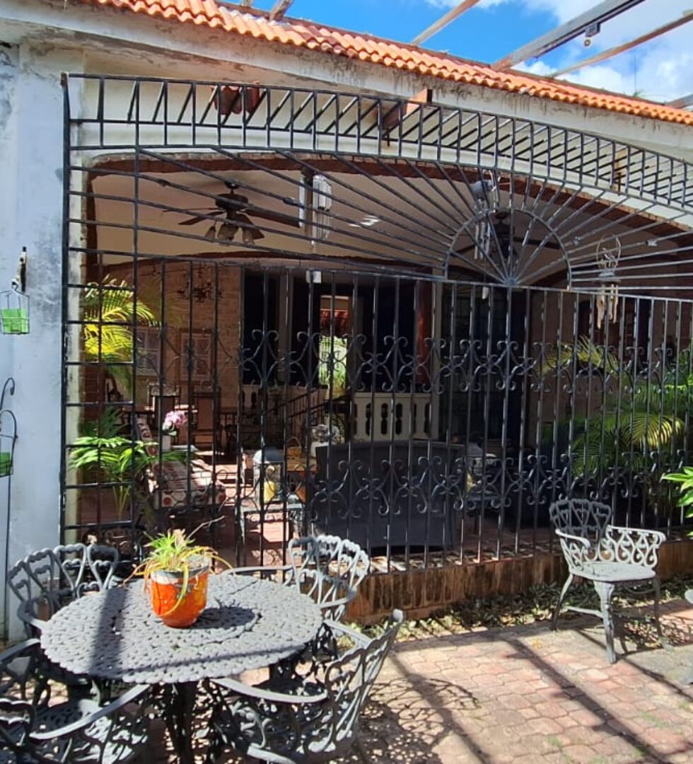 Venta Casa Colonial en Gazcue -US$700,000 (NEGOCIABLE)