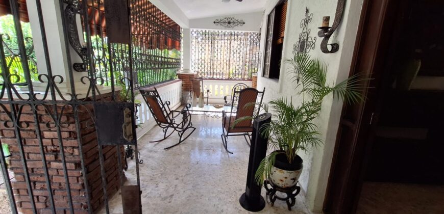 Venta Casa Colonial en Gazcue
