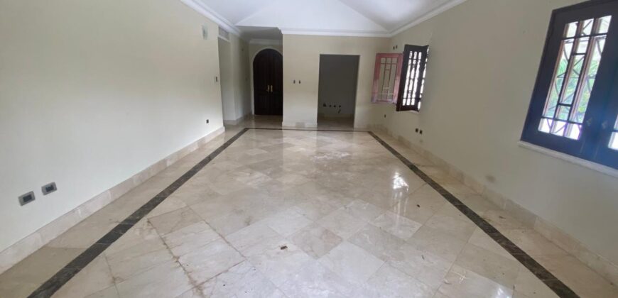 Venta Casa Mejestuosa en Isabel Villas -Arroyo Hondo -Precio: RD$38,141,736.72 Negociable
