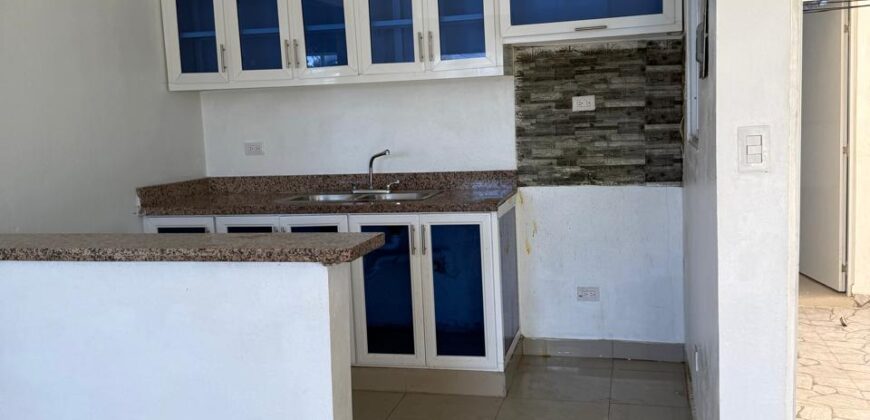 Venta Casa con Dos Apartamentos En Los Tocones de Santiago- RD$11,481,000