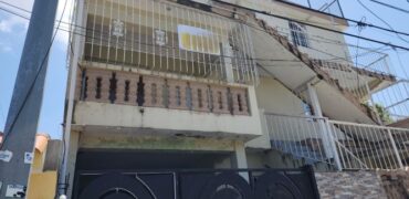Venta Casa con 8 Apartamentos en Monte Rey- Sabana Pérdida RD$17,850,000