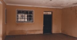 Venta de casa en Alameda -Urbanización Almendra