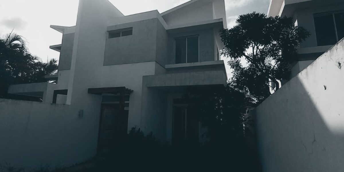 Venta Villa Tipo Townhouse en Bávaro- Residencial El Ejecutivo