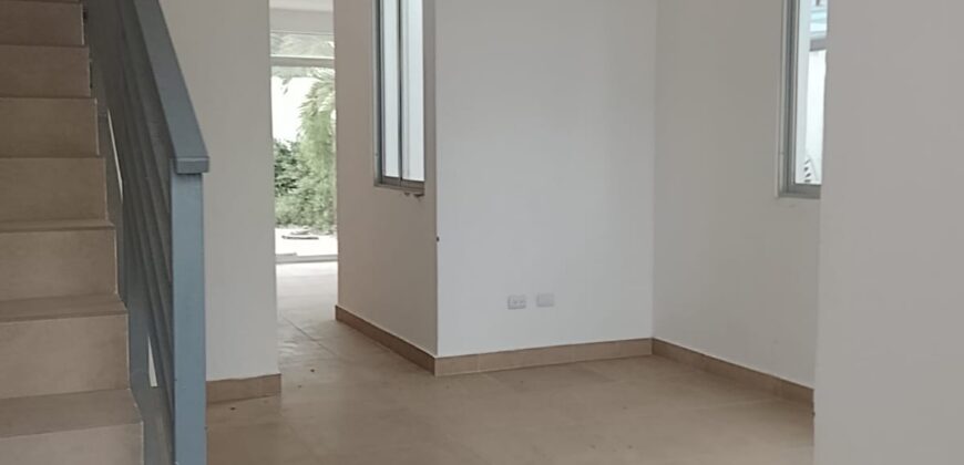 Venta Villa Tipo Townhouse en Bávaro- Residencial El Ejecutivo