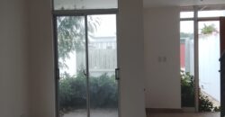 Venta Villa Tipo Townhouse en Bávaro- Residencial El Ejecutivo